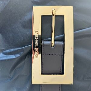 Michael Kors women’s size small brown belt